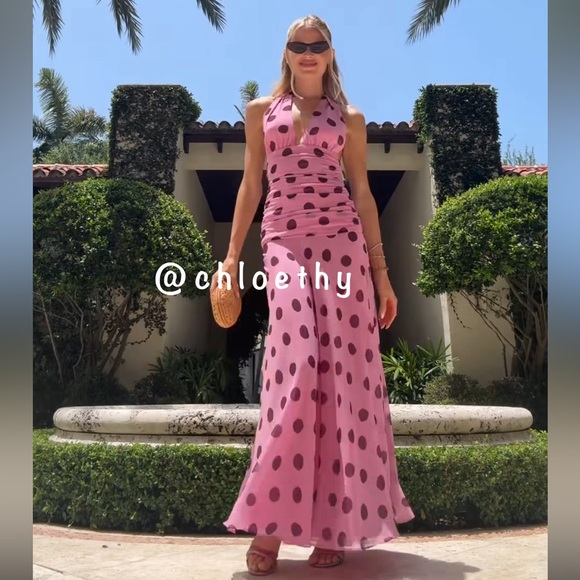 polka dot maxi dress zara I saw this stunning polka dot @zara dress on the gorgeous @lornaluxe and  had to order it and Im so impressed. It looks very designer and has the  most gorgeous slinky shape and lovely detail. This is